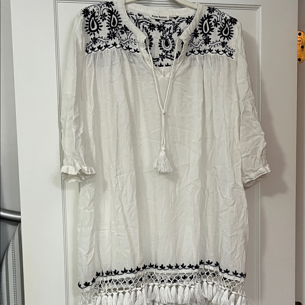Roller Rabbit White and Black Tunic